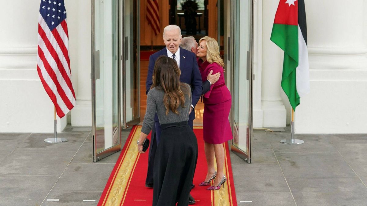 Joe Biden, el presidente de Estados Unidos, confunde a Rania de Jordania con otra reina... pero de la música