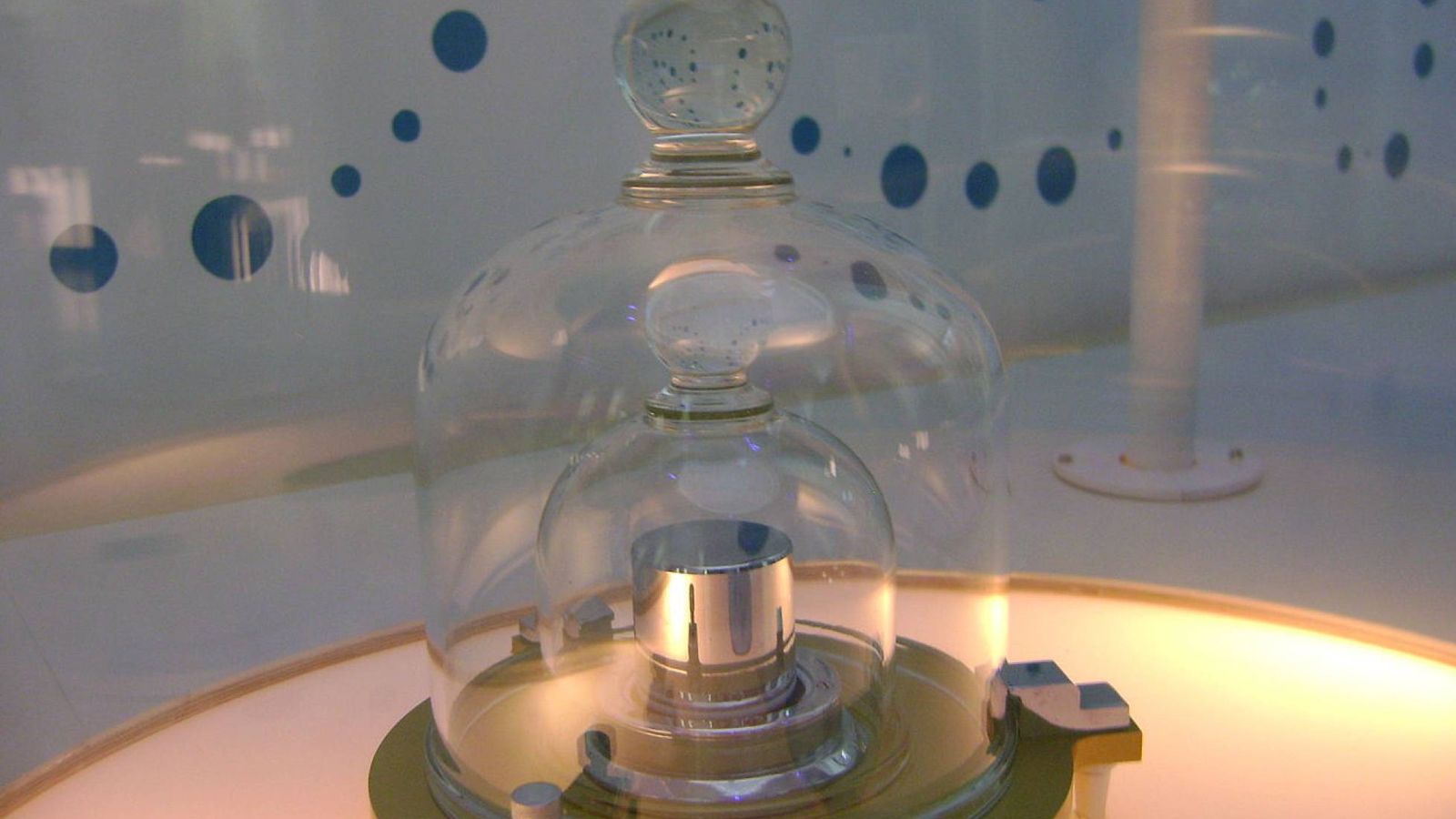 Foto: Réplica del kilogramo universal (Instituto de la Ingeniería de España)