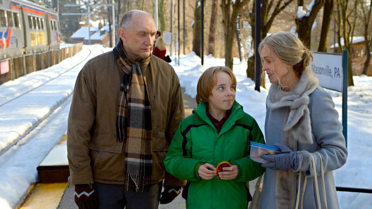 La película que hizo resurgir al director de 'El sexto sentido' y se va de Netflix: una comedia negra sobre un espeluznante encuentro familiar