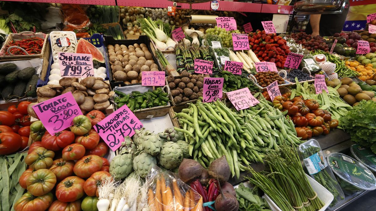 La inflación bajó en mayo al 3,2%, pero los alimentos siguen anclados en el 12%