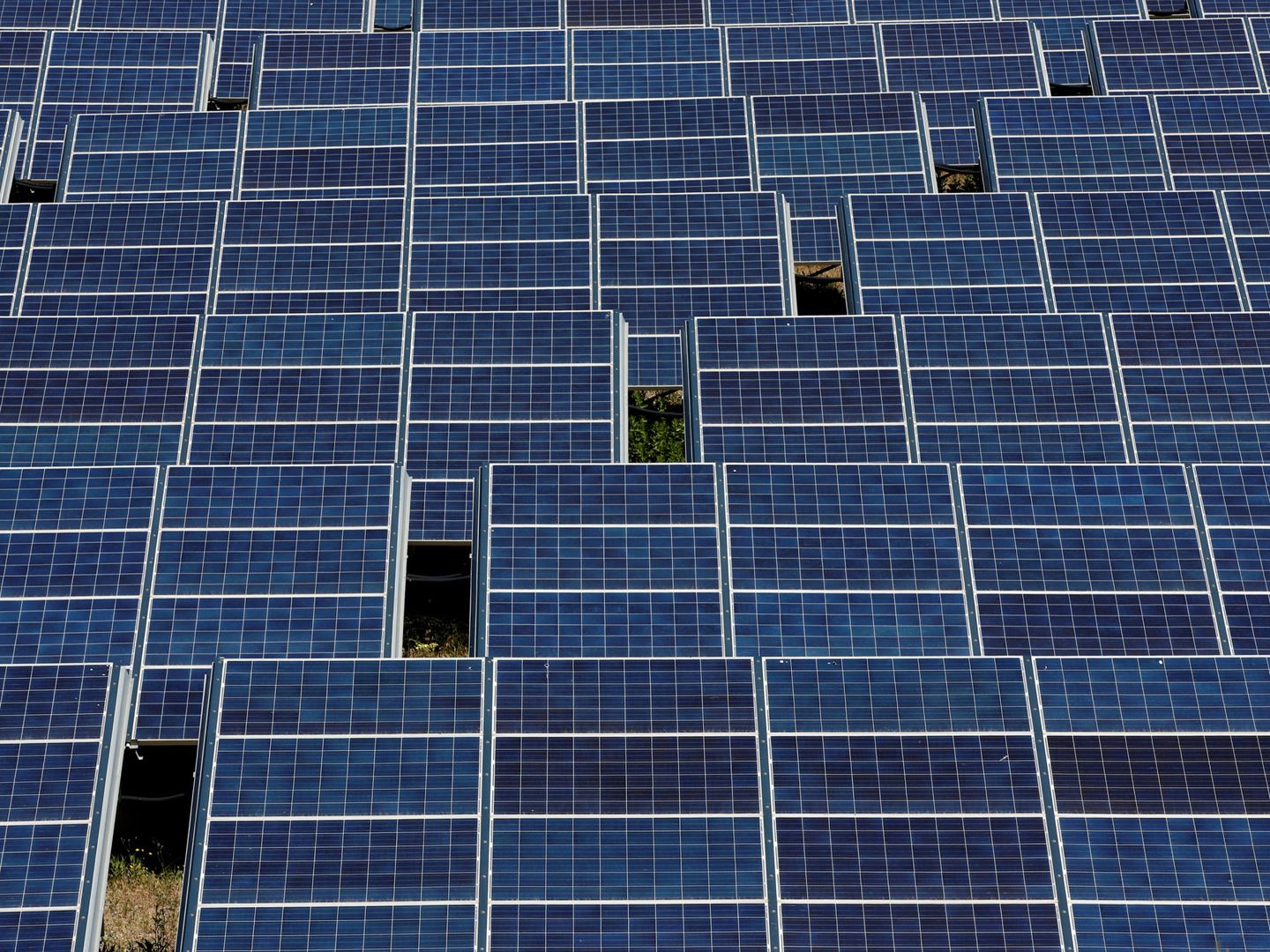 Paneles fotovoltaicos en Francia (Reuters) 