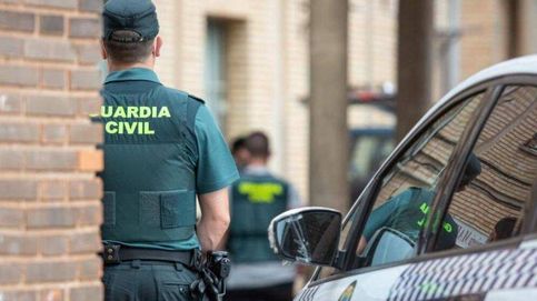 Noticia de La Guardia Civil desmantela una organización criminal de tráfico de armas y drogas en Córdoba y Sevilla