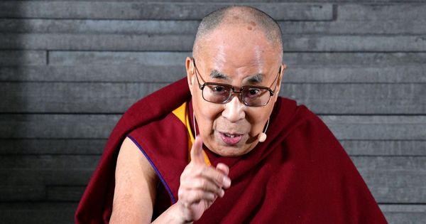 Foto: El líder espiritual tibetano, el Dalai Lama, ofrece una conferencia. (EFE)