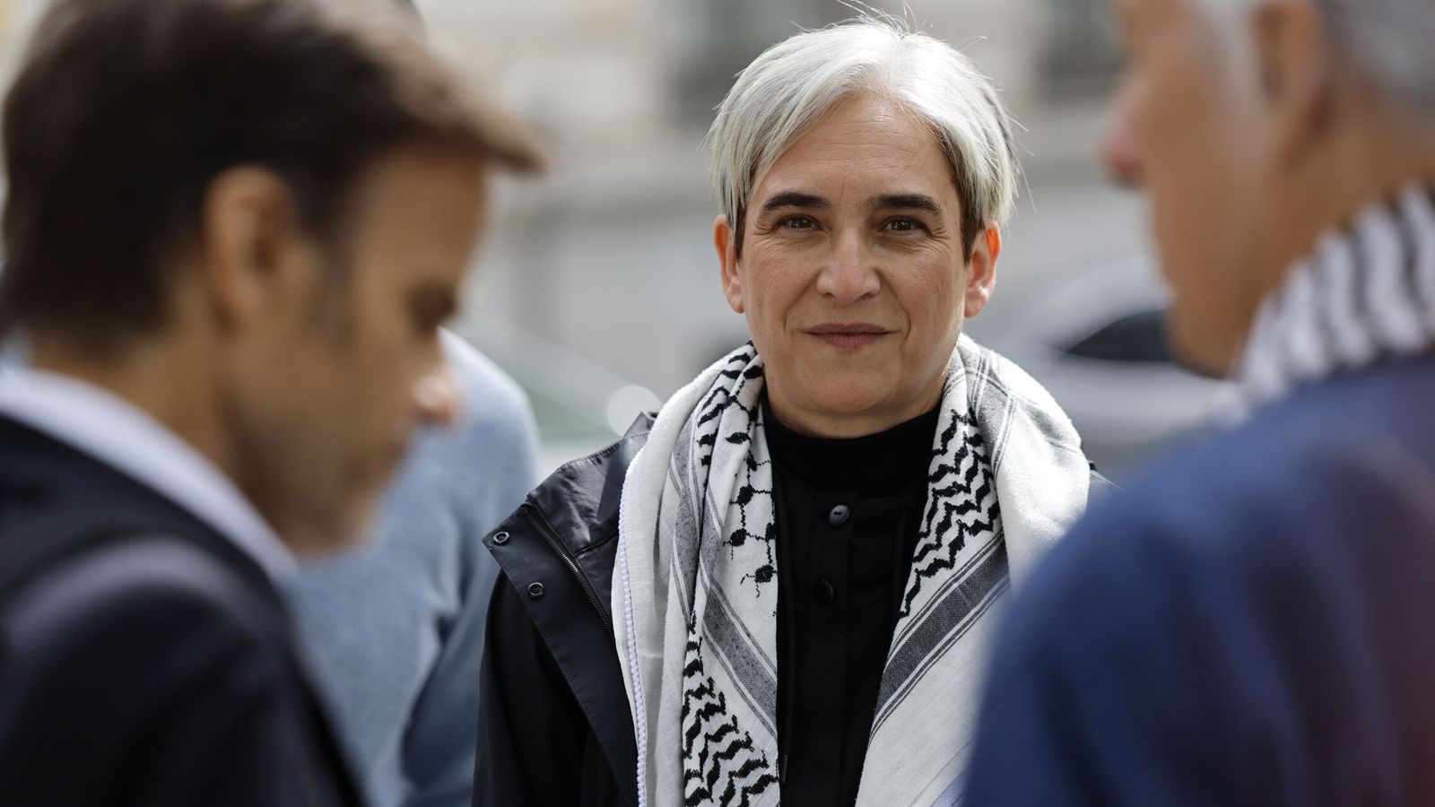 Colau afirma estar dispuesta a renunciar a su candidatura para "avanzar en la negociación con Podemos"