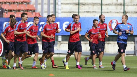 La República Checa juega al despiste: no descarta jugar sin '9' contra España