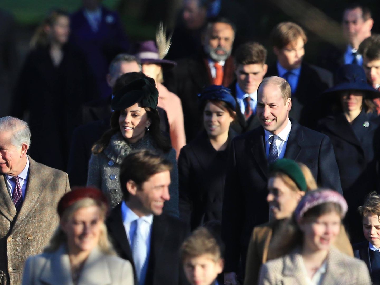 La familia real británica, en la tradicional misa navideña de Sandringham. (Getty)