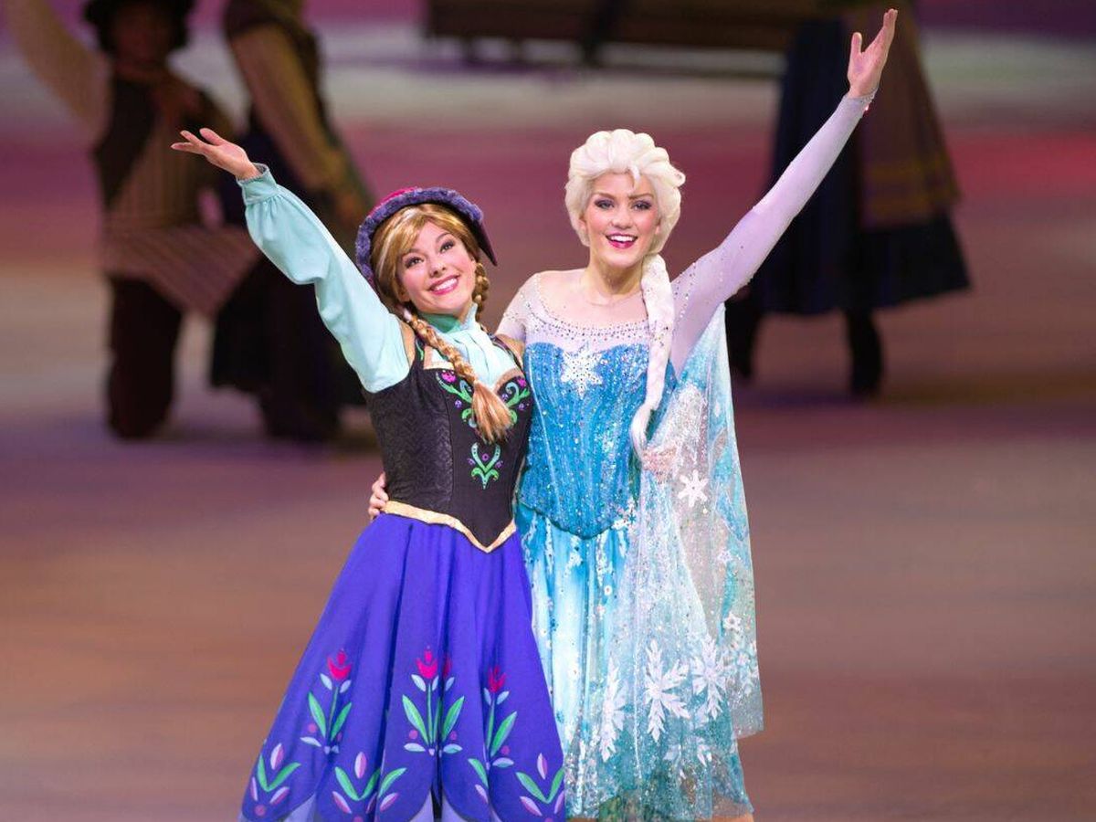 Foto: Los personajes de la película 'Frozen' durante una de las actuaciones (Facebook/@Disney)