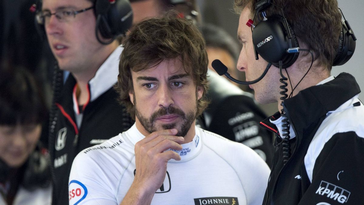 Javier Bardem y Penélope Cruz sorprenden a Fernando Alonso en Canadá