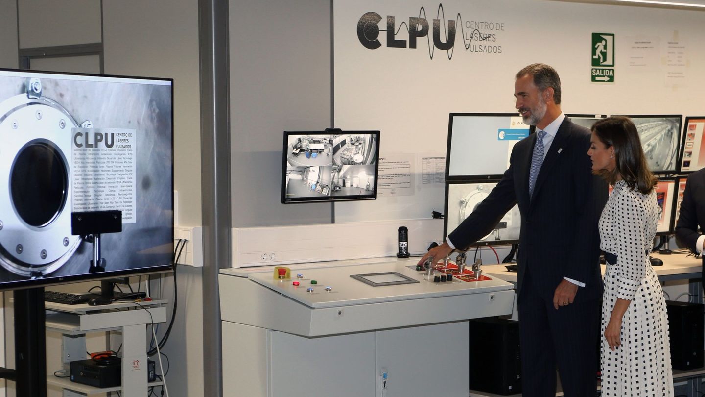 Los Reyes inauguraron el láser de petavatio del CLPU en 2018. (Universidad de Salamanca)