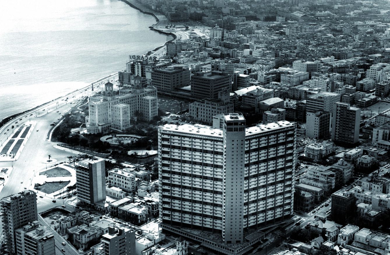 Hilton de La Habana, en Cuba, inaugurado en 1958, y convertido luego, tras su expropiación por el Gobierno de Fidel Castro, en el hotel Habana Libre. 