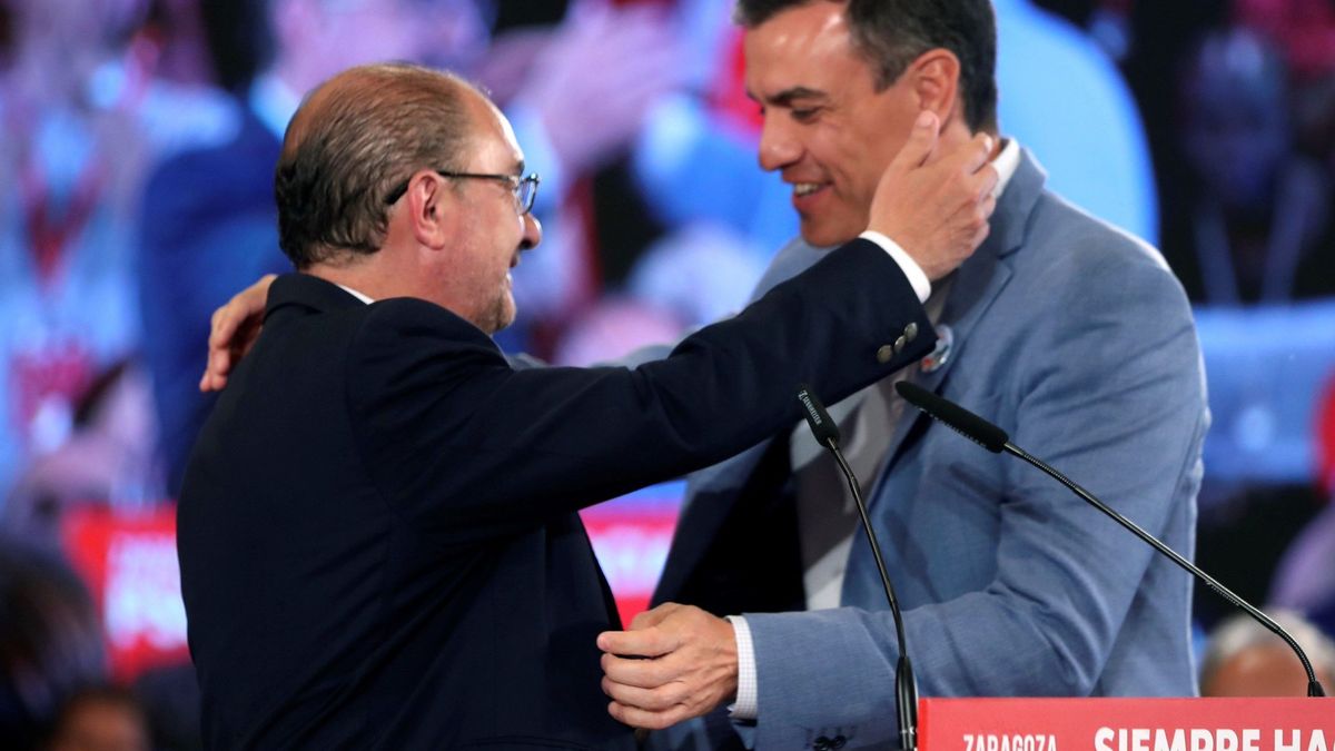 Iglesias allana el camino para el "Gobierno de coalición" con pactos con PAR y los gomeros
