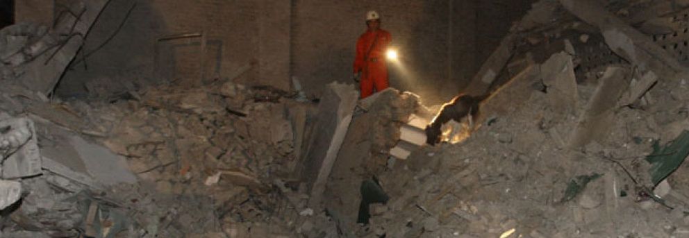 Foto: Al menos 8.500 muertos en el peor terremoto que sacude China en 30 años