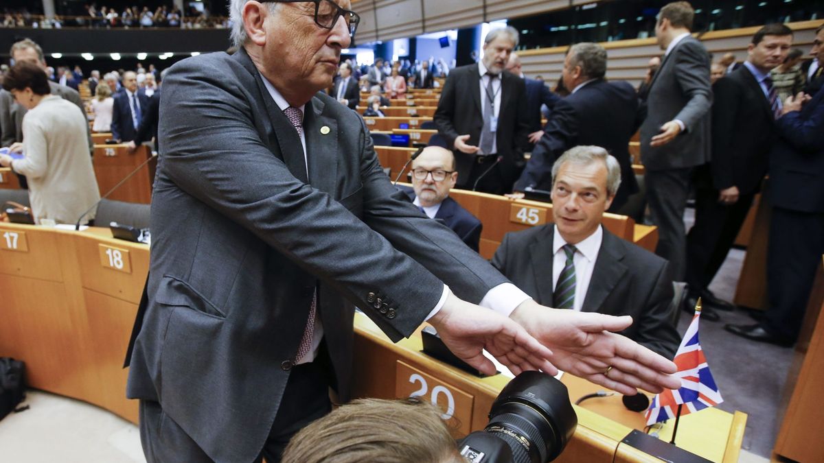 Bronca de Juncker a Farage: "¿Por qué está usted aquí? Apoyó la salida"