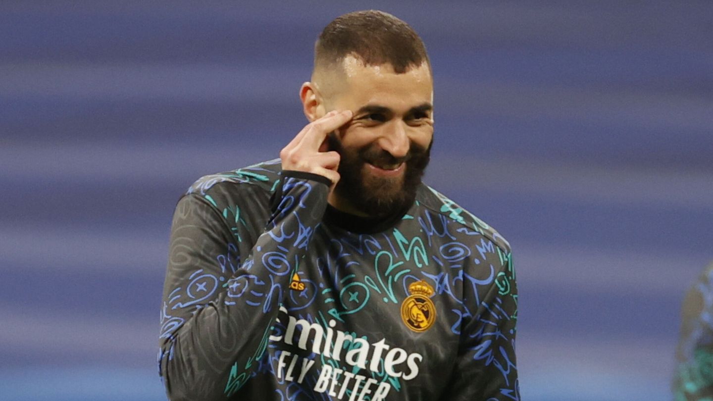 Karim Benzema sonríe en el calentamiento. (EFE/Juanjo Martín) 