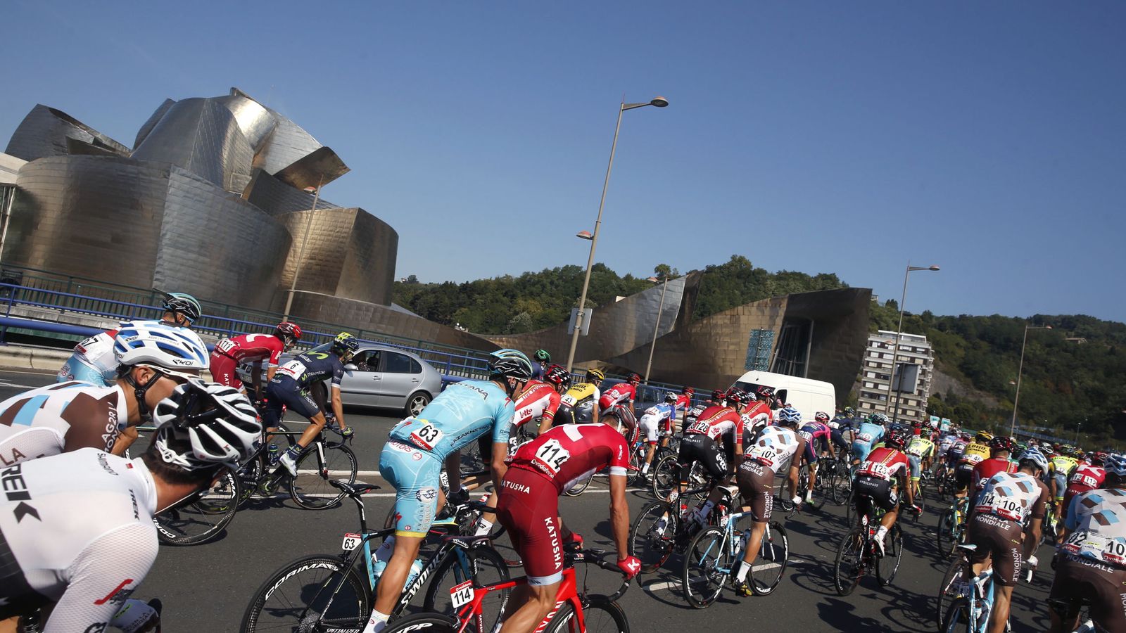 Foto: Decimotercera etapa de la Vuelta a España (Javier Lizón/EFE)