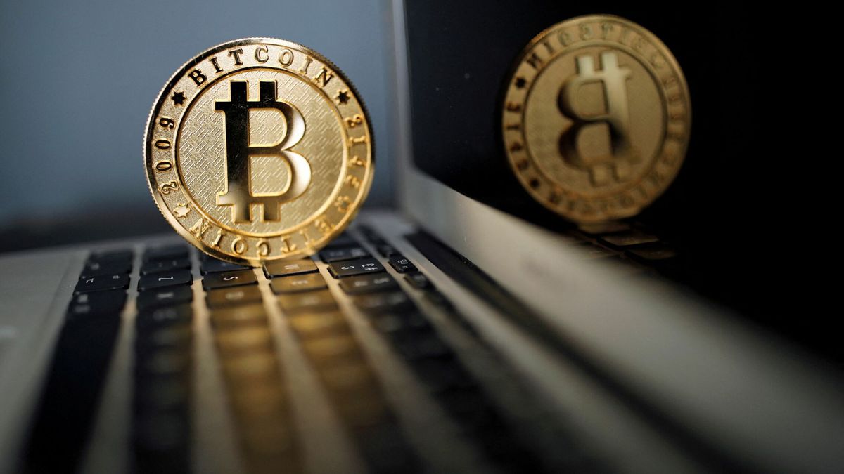 El inversor se aleja del riesgo: bitcoin y ethereum se desploman un 20% en una semana