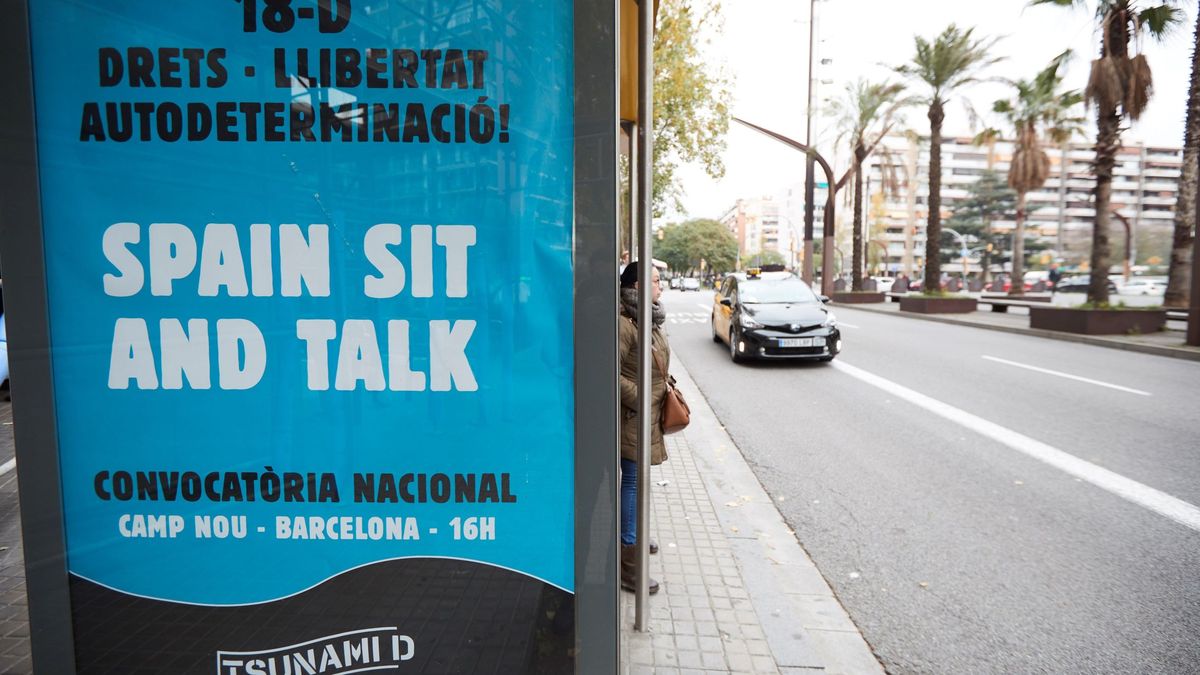 Barcelona retira la publicidad de Tsunami de las marquesinas de los autobuses