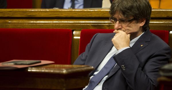 Foto: Carles Puigdemont, durante la sesión de control al gobierno catalán. (EFE)
