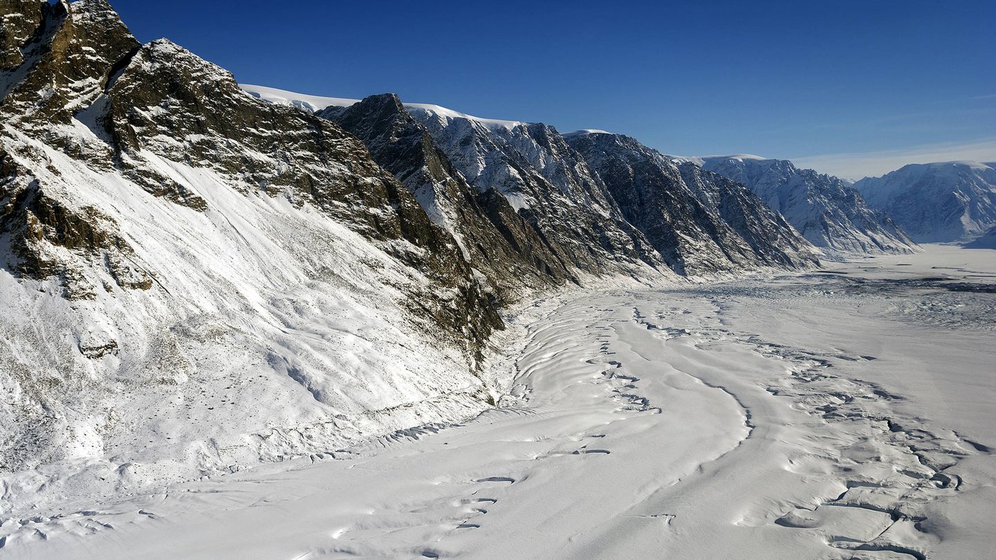 El retroceso de los glaciares es un bioindicador de cambio climático. (EFE)