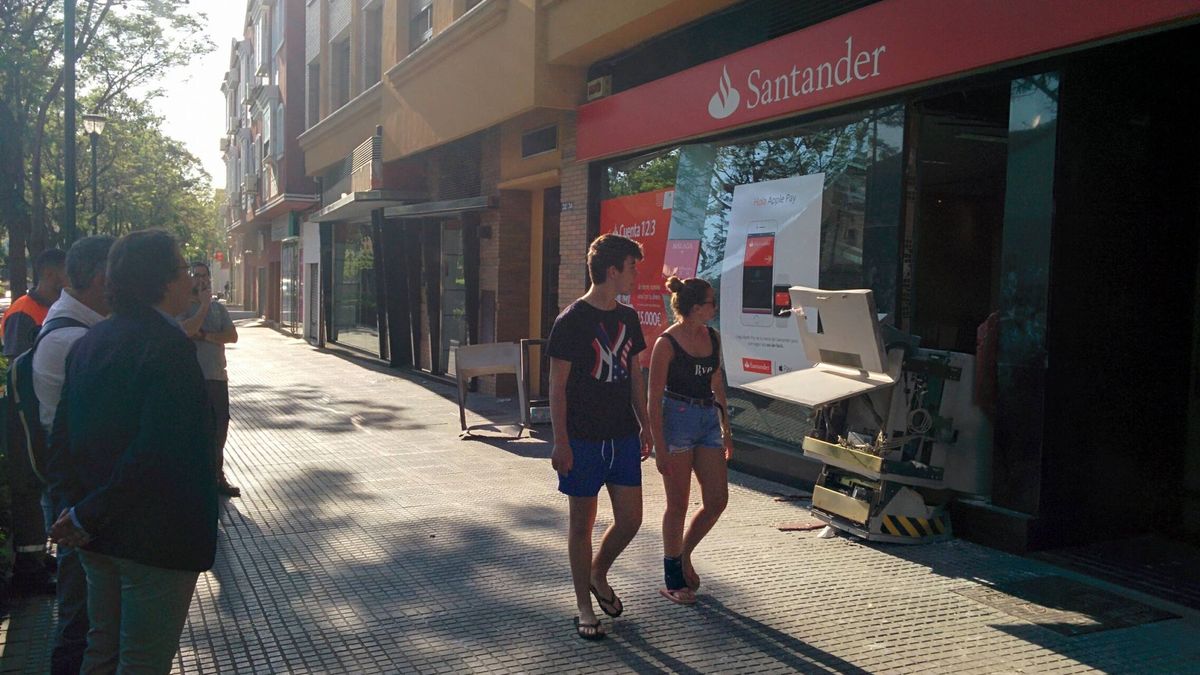 Robo explosivo en Málaga: revientan dos cajeros con un margen de 20 minutos
