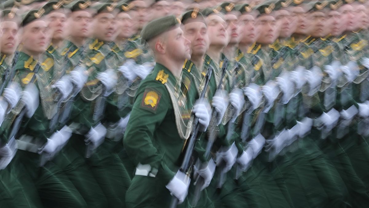 Ucrania describe el desfile militar ruso como una "marcha de violadores y saqueadores"