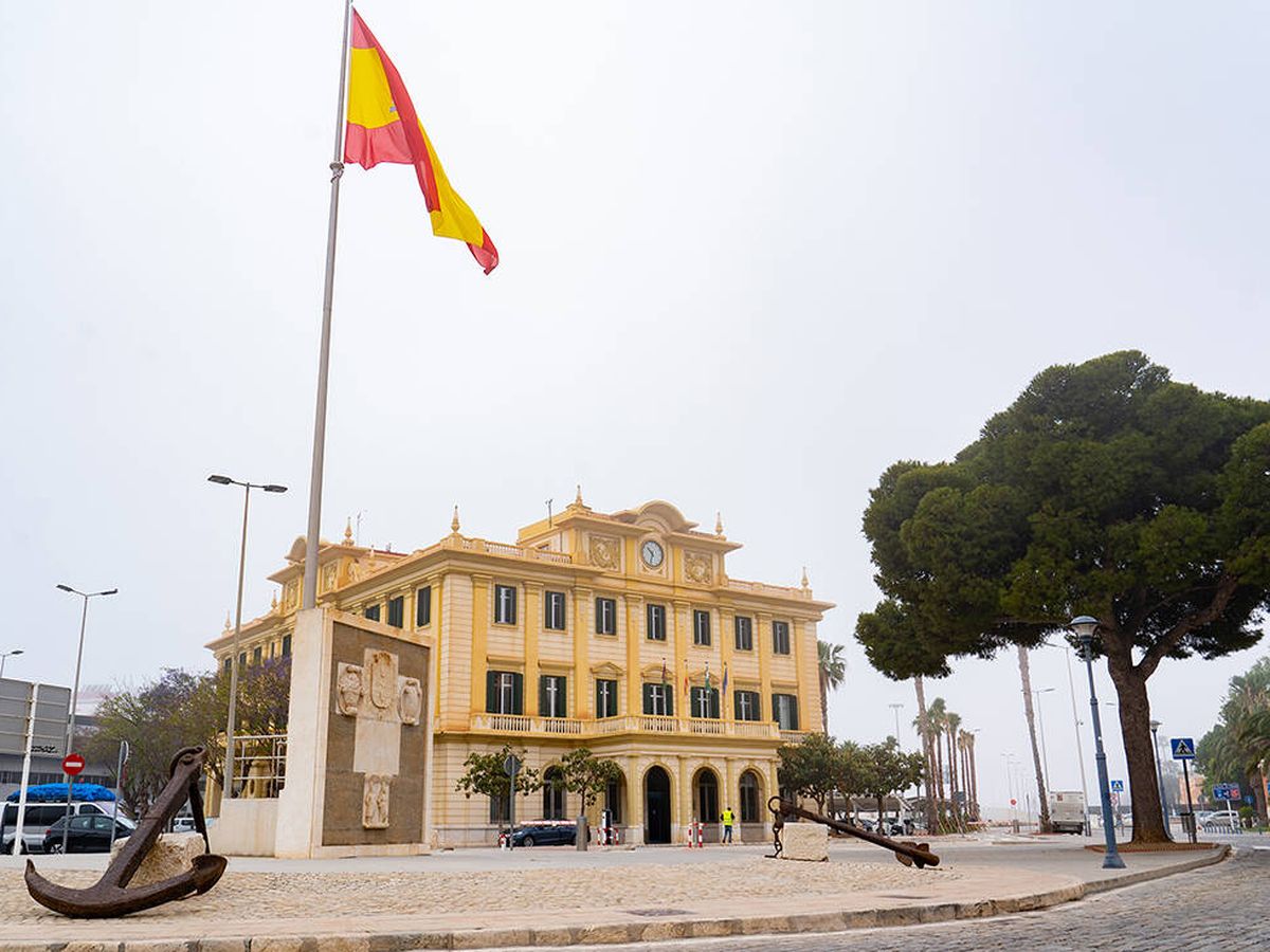 Foto: Edificio de la Autoridad Portuaria de Málaga, cuyo consejo ha votado a favor del acuerdo con los procesados. (Autoridad Portuaria de Málaga)