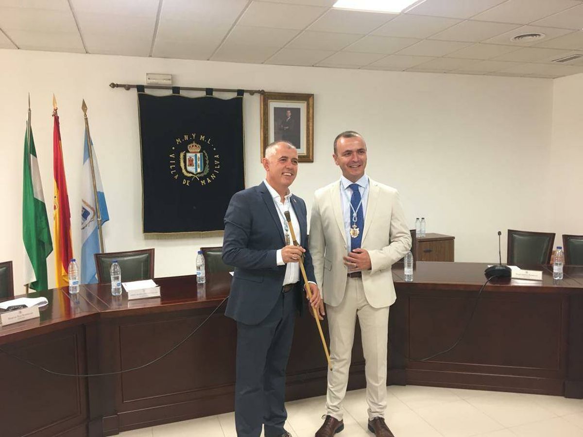 Foto: El alcalde de Manilva, Mario Jiménez, junto a su socio de Gobierno, el socialista Diego Jiménez. (Manilva WS)