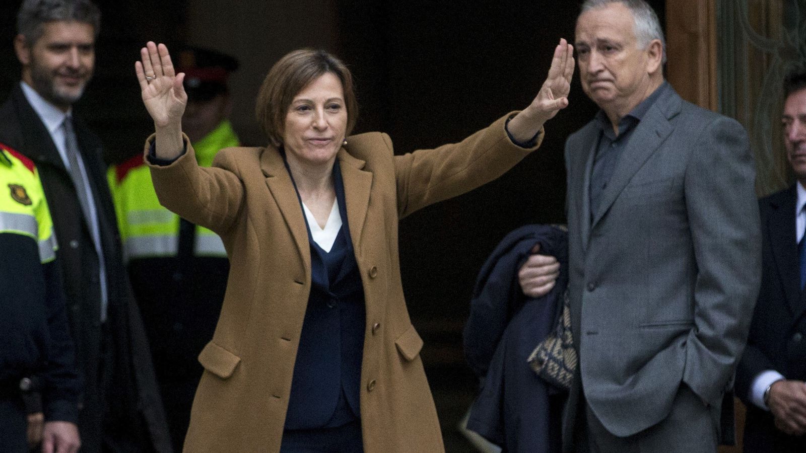 Foto: La presidenta del Parlament, Carme Forcadell, a las puertas del Tribunal Superior de Justicia de Cataluña. (Efe)