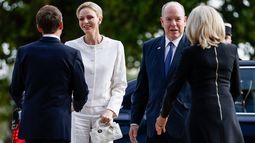 Charlène de Mónaco y Stéphanie de Luxemburgo hacen uso del privilegio de blanco (de formas muy distintas) en Metz