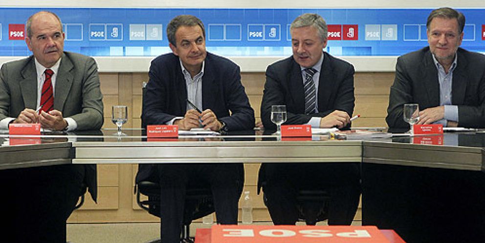 Foto: 'Dedazo' en Ferraz: Zapatero dinamita las primarias y señala a Rubalcaba como sucesor