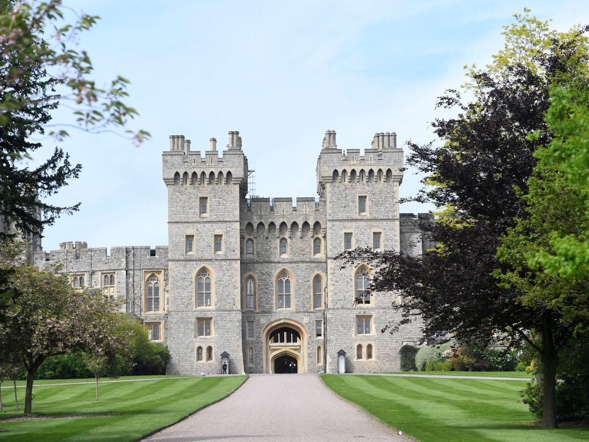 Foto: Vista general del Palacio de Windsor (Reino Unido). (EFE/Facundo Arrizabalaga)