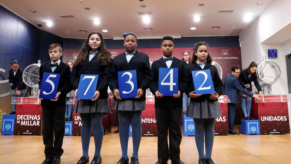 Sale el primer premio de la Lotería del Niño: el 57.342 reparte 200.000 euros al décimo