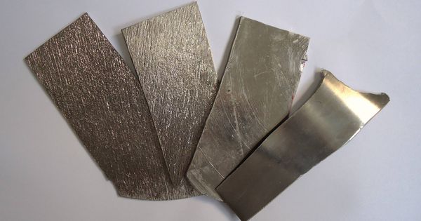 Foto: Tiras de niobio procesado, el metal más escaso del mundo (Wikimedia Commons)
