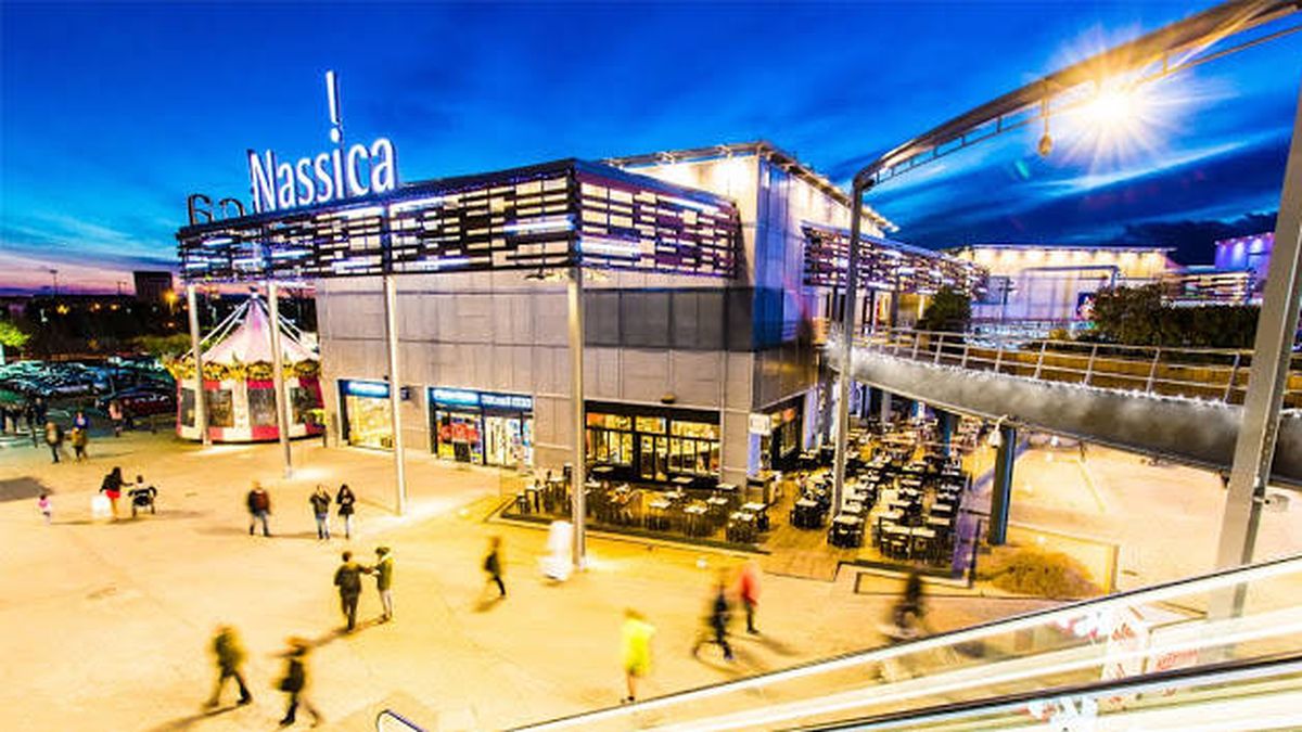 Los reyes de los 'outlets' compran a KKR el centro comercial Nassica por 140 millones