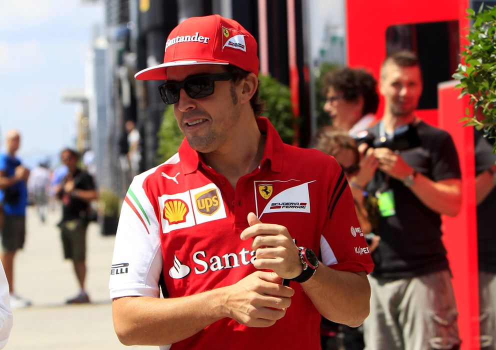 Foto: Fernando Alonso, este jueves, en el 'paddock' de Hungría.