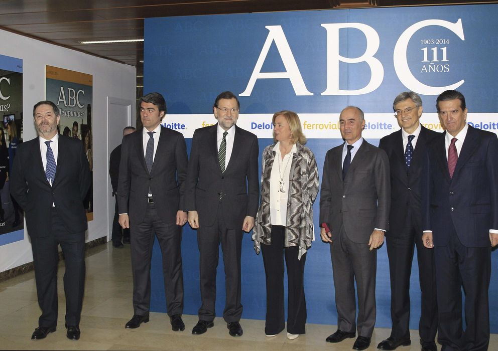 Foto: Parte del Consejo de Vocento, junto al presidente del Gobierno, Mariano Rajoy.