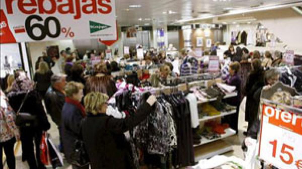 Las rebajas comienzan mañana en gran parte de España con "agresivos" descuentos por la crisis
