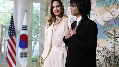 Noticia de Angelina Jolie, con su hijo Maddox, estilosa invitada en una cena en la Casa Blanca