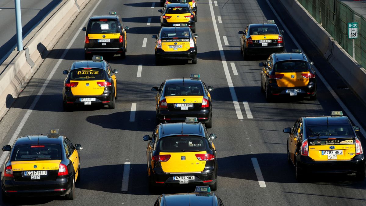 Boicot del taxi a Alsa por su apoyo a Uber: "Vamos a bloquear todas sus grandes rutas"