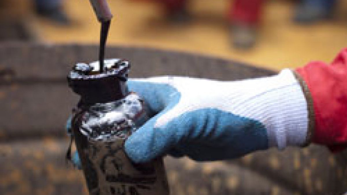 Moodys baja calificación de petroleras en Argentina