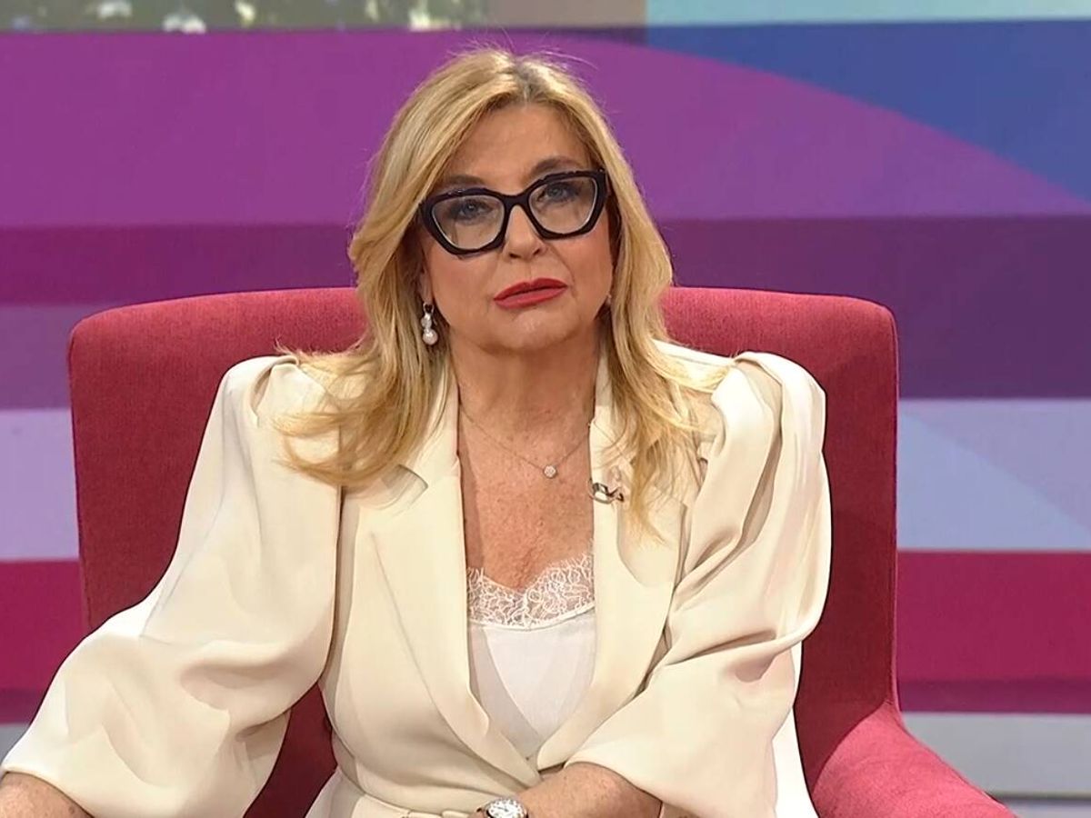Foto: Inmaculada Casal, presentadora de 'Andalucía de tarde'. (Canal Sur)
