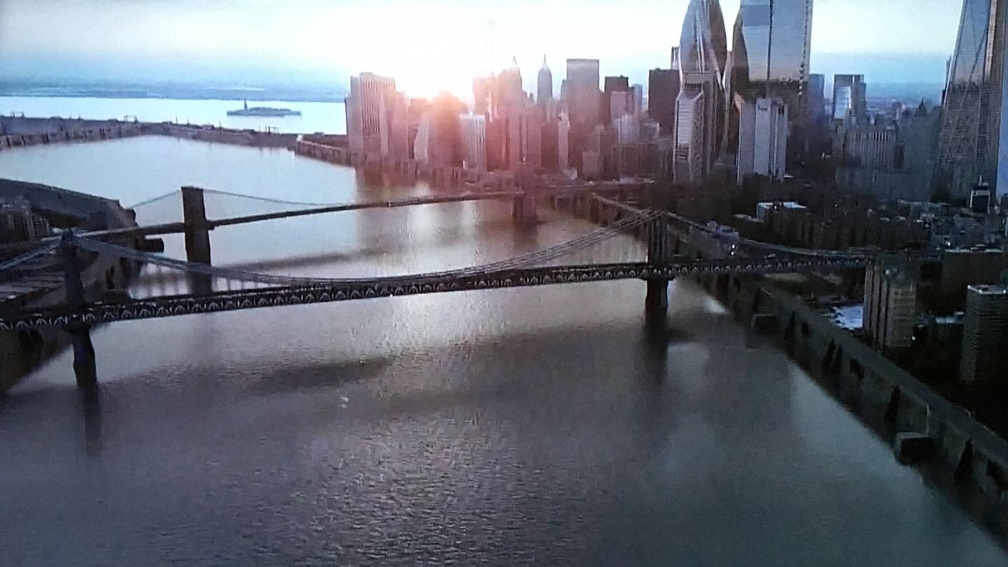 Fotograma de The Expanse con la extensión de Manhattan y los diques que protegerían a la isla y Brooklyn de la crecida del East River y el aumento del nivel del mar. (Amazon Prime Video)