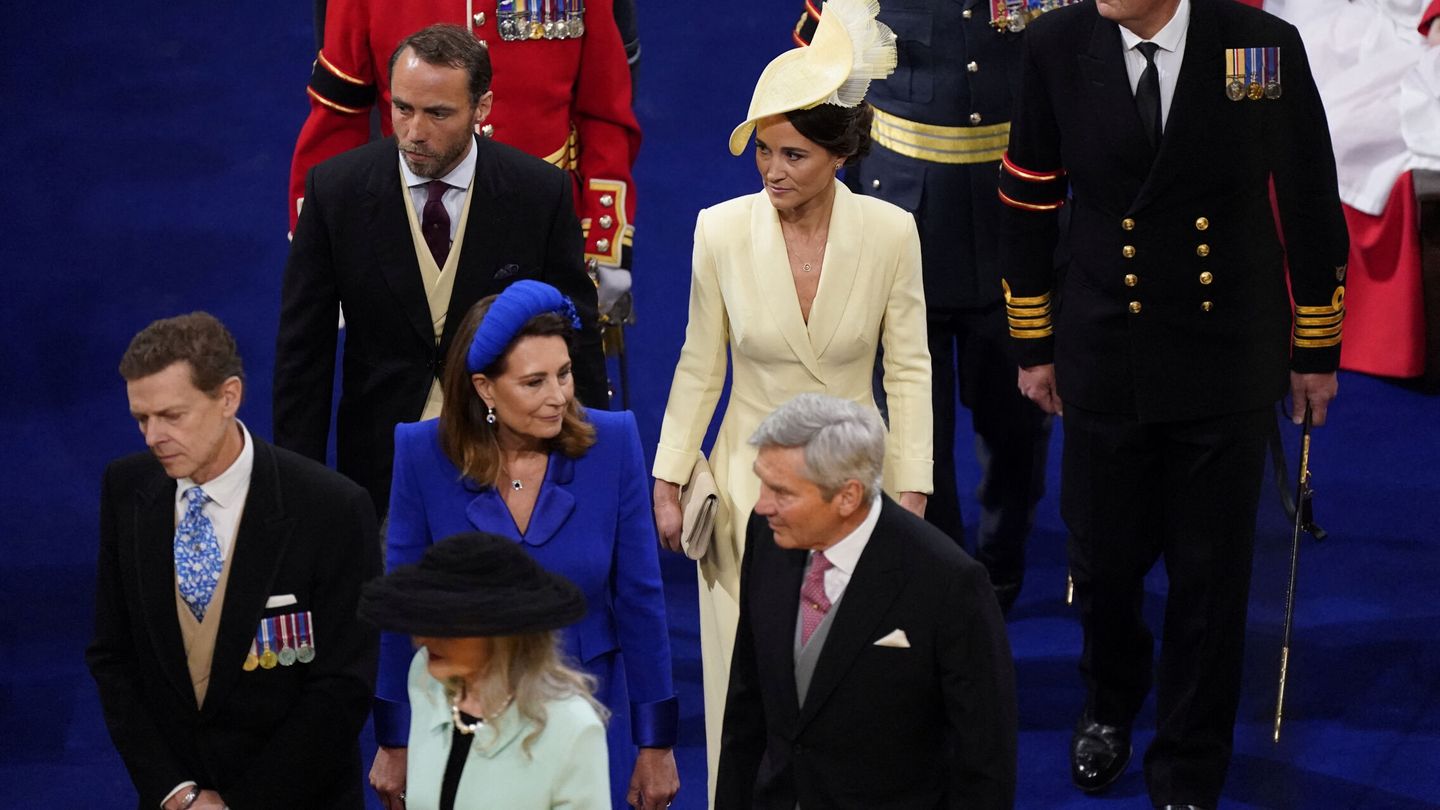 El clan Middleton, en la coronación de Carlos III. (Reuters/Andrew Matthews)