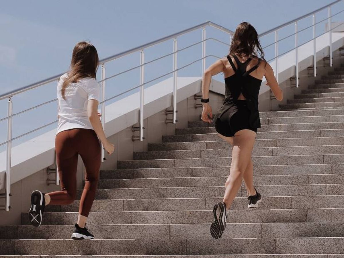 Foto: Cuatro ejercicios para perder peso (y grasa) rápidamente. (Pexels/Maksim Goncharenok)