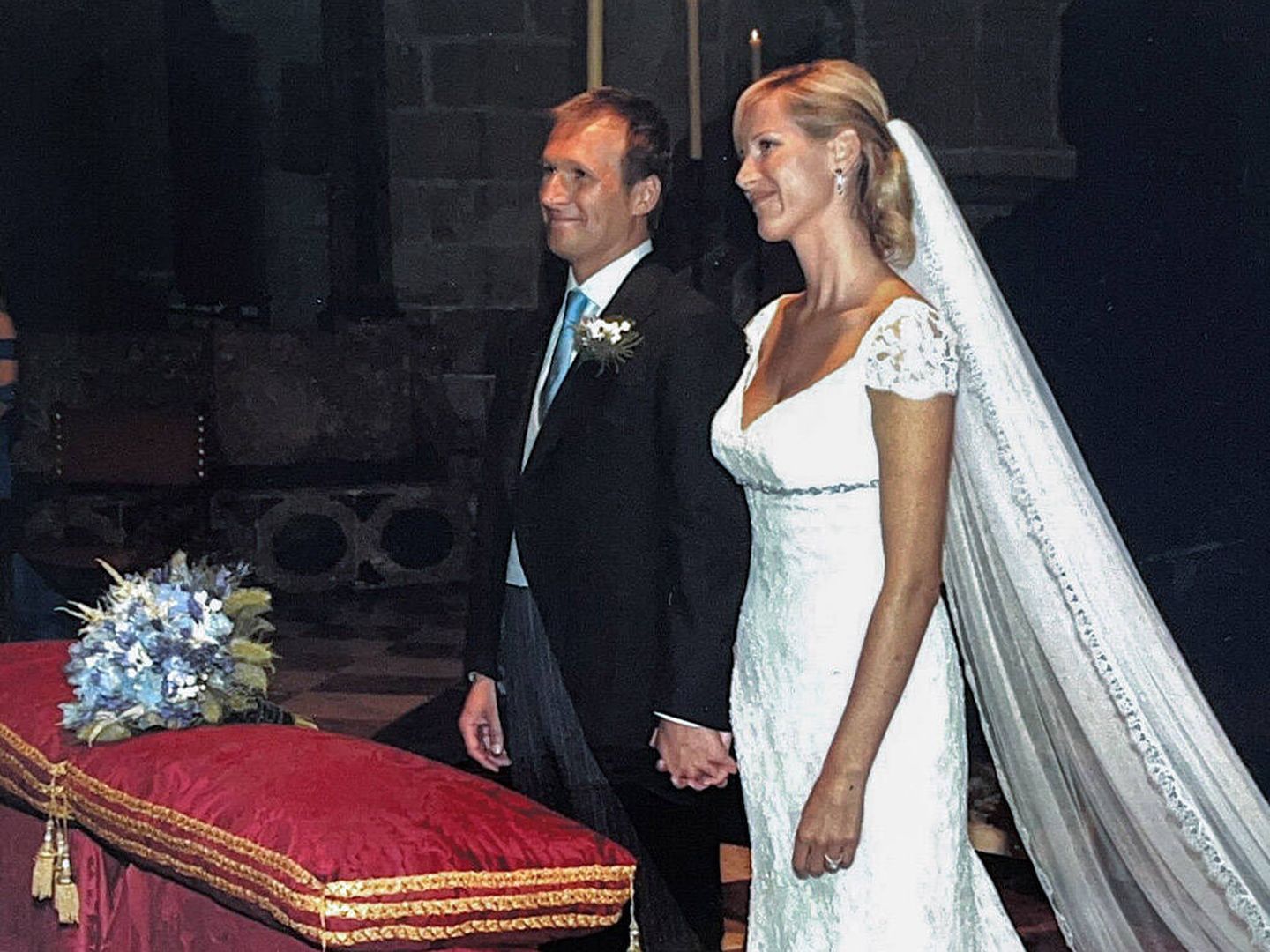 Alejandra Prat y el empresario catalán Juan Manuel Alcaraz el día de su boda. (Cortesía)