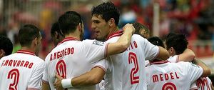 El Sevilla mantiene opciones europeas al golear a un Zaragoza inoperante