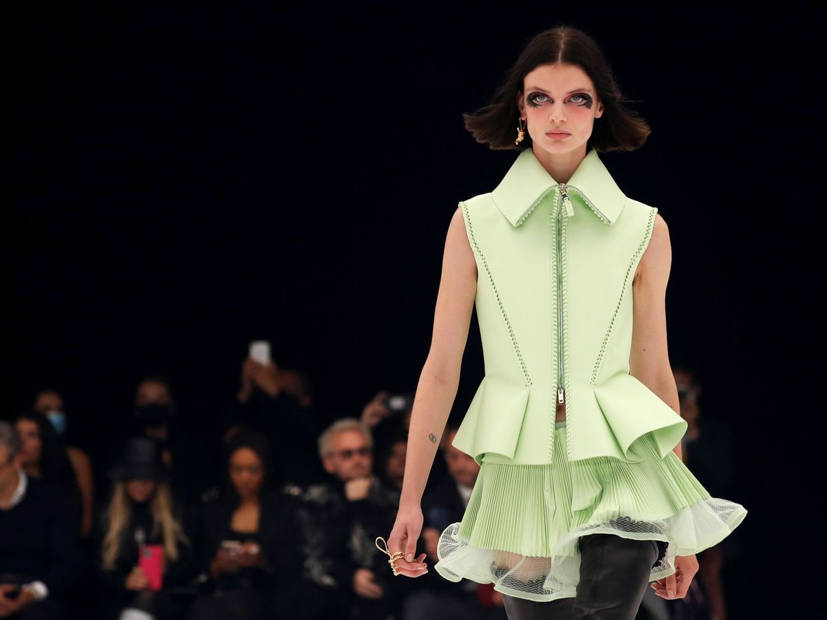 Givenchy nos muestra un lado colorista inédito en la marca