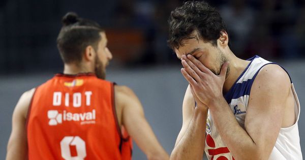 Foto: Sergio Llull se lamenta en un momento del Real Madrid-Valencia Basket de la final de la Liga Endesa. (EFE)