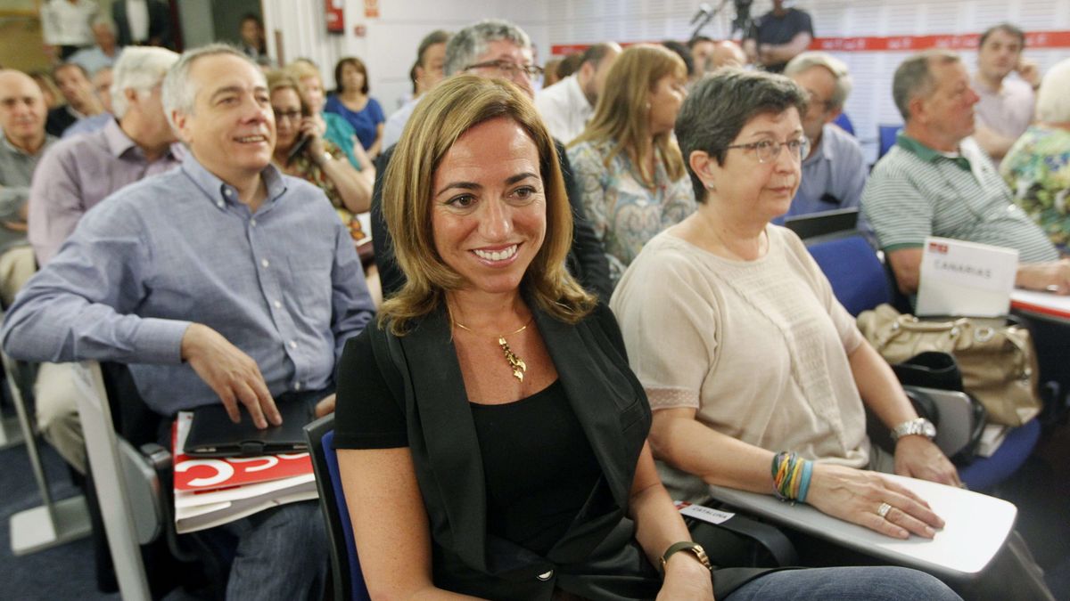 Chacón se pasa al club de las ‘chicas de oro’ de Zapatero 