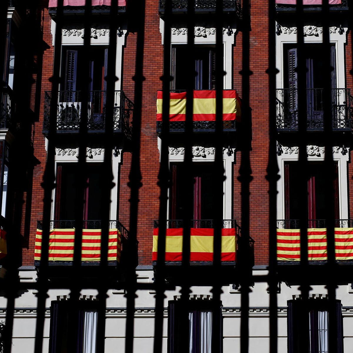 Nacionalista catalán, nacionalista español – Dominio público
